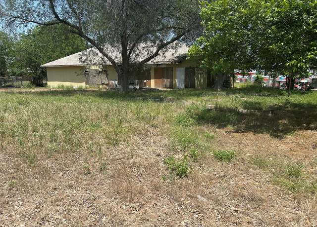 Property at 1350 Huisache Ave, New Braunfels, TX 78130, 2 baths