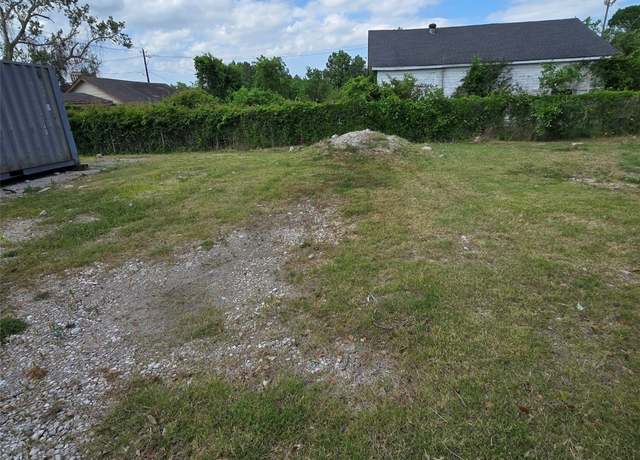 Property at 703 N Milby St, Houston, TX 77003