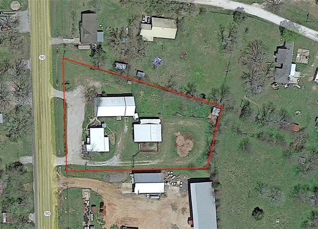 Property at 2233 Highway 90, Madisonville, TX 77864, 5 beds, 3 baths