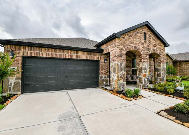 Property at 7515 Rolling Stone Dr, Fulshear, TX 77441, 2 beds, 2 baths