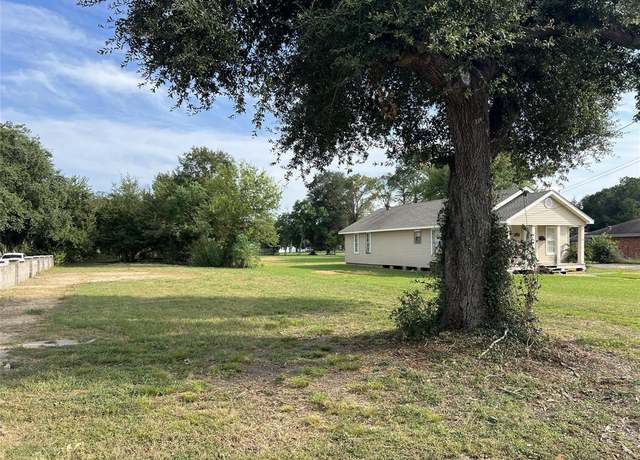 Property at 7234 Terrell St, Groves, TX 77619