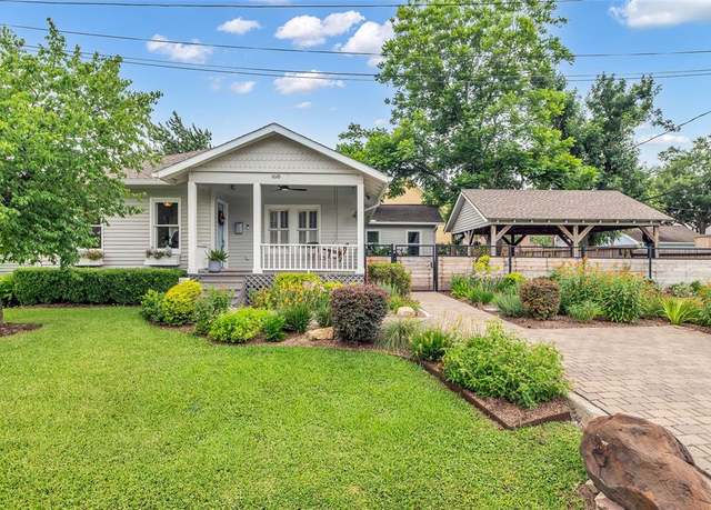 Property at 1618 Lawrence St, Houston, TX 77008, 3 beds, 2 baths