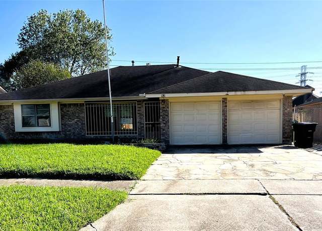 Property at 11414 Kirkwyn Dr, Houston, TX 77089, 3 beds, 3 baths