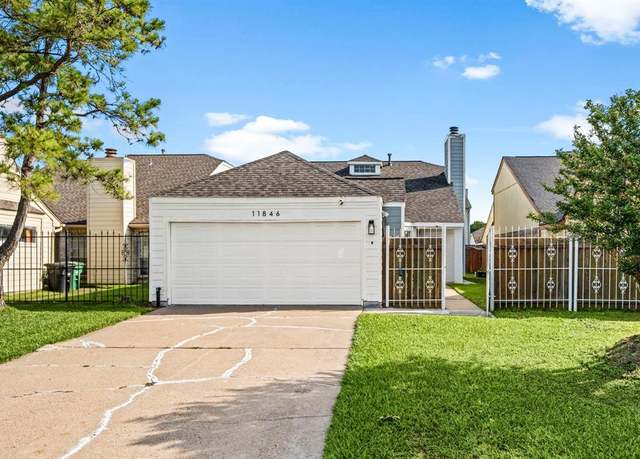 Property at 11846 Plumbrook Dr, Houston, TX 77099, 3 beds, 2.5 baths
