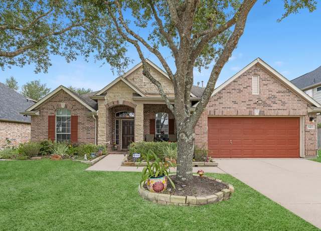 Property at 5413 Magnolia Green Ln, League City, TX 77573, 4 beds, 2.5 baths