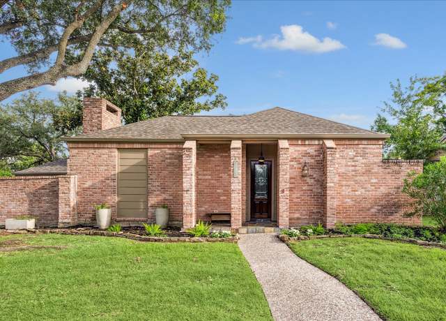 Property at 11803 Warwickshire Ct, Houston, TX 77077, 3 beds, 2.5 baths