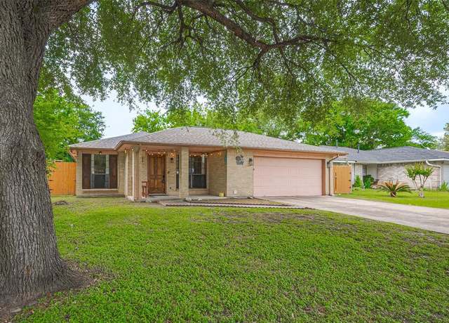 Property at 7815 Kellwood Dr, Houston, TX 77040, 3 beds, 1.5 baths