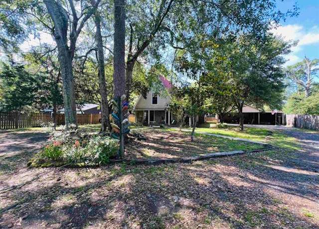 Property at 880 E Tram Rd, Vidor, TX 77662, 3 beds, 2 baths