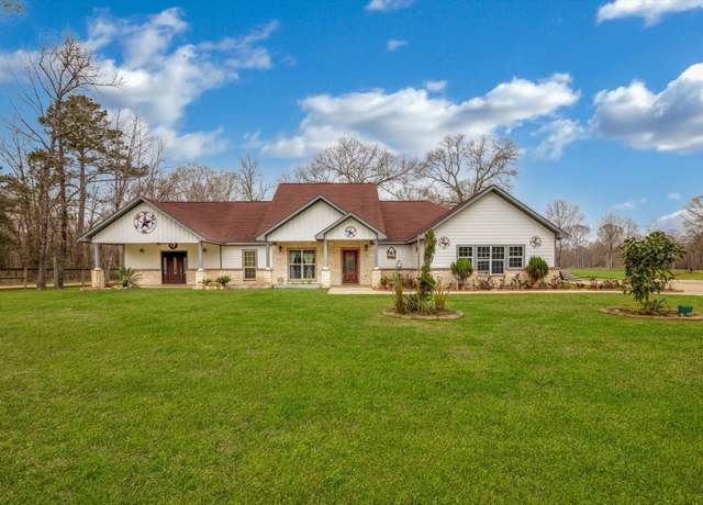 Property at 821 Martin Luther King Dr, Ames, TX 77575, 4 beds, 3 baths