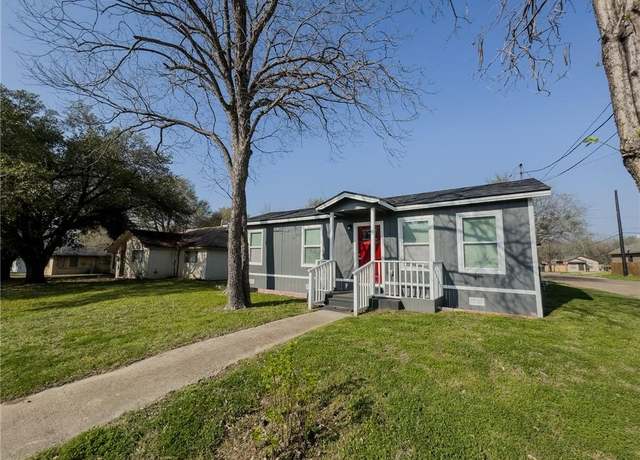 Property at 1000 W 17th St, Bryan, TX 77803, 3 beds, 2 baths