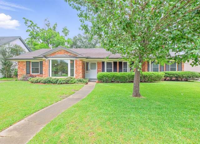 Property at 7826 Braesview Ln, Houston, TX 77071, 3 beds, 2 baths