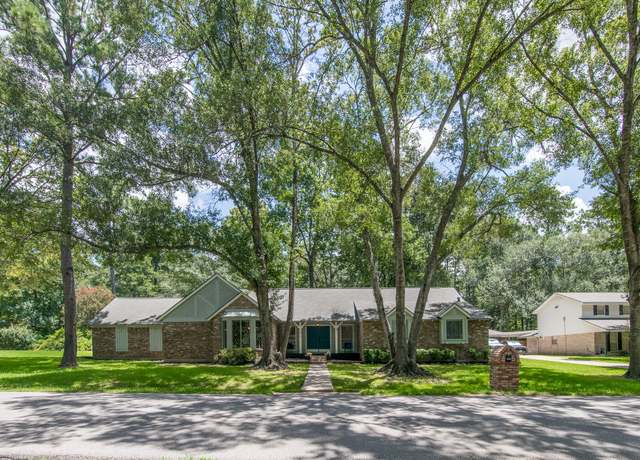 Property at 1971 Ogrady Dr, Conroe, TX 77304, 3 beds, 2.5 baths