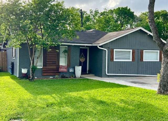Property at 1106 Glenda St, Pearland, TX 77581, 3 beds, 2 baths