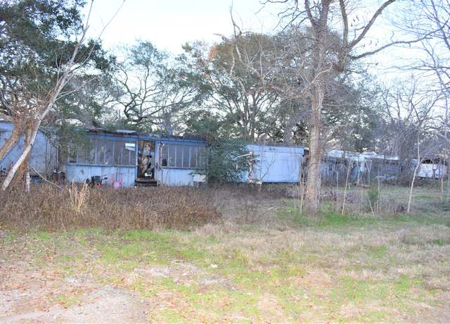 Property at 12 Guinevere Dr N, Sargent, TX 77414, 1 bed, 2 baths
