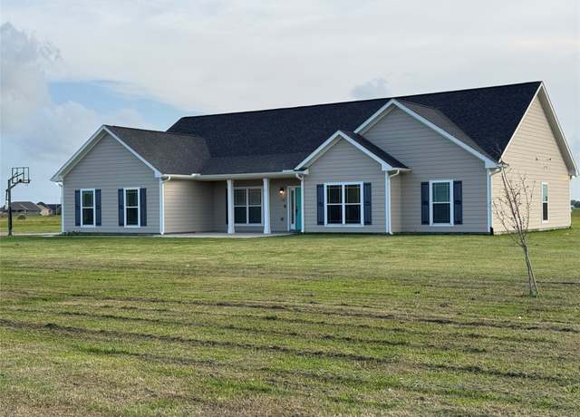 Property at 723 Sandy Corner Rd, El Campo, TX 77437, 4 beds, 3 baths