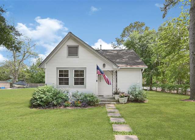 Property at 1005 4th St, League City, TX 77573, 3 beds, 2 baths