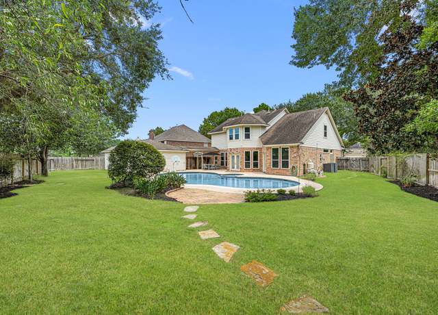 Property at 1922 Stormcroft Cir, Katy, TX 77450, 5 beds, 3.5 baths