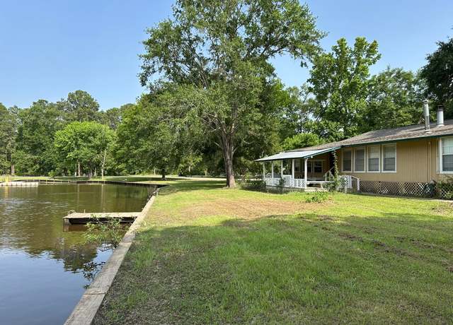 Property at 320 Deer Run Rd, Trinity, TX 75862, 4 beds, 2.5 baths