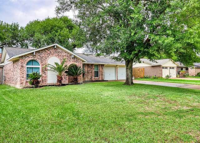 Property at 19322 Wood Village Ln, Houston, TX 77084, 3 beds, 2 baths