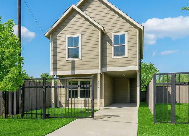 Property at 7015 Roswell St, Houston, TX 77022, 3 beds, 2.5 baths