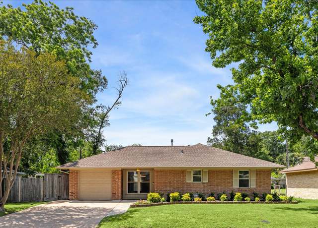 Property at 2322 Lamonte Ln, Houston, TX 77018, 3 beds, 1.5 baths