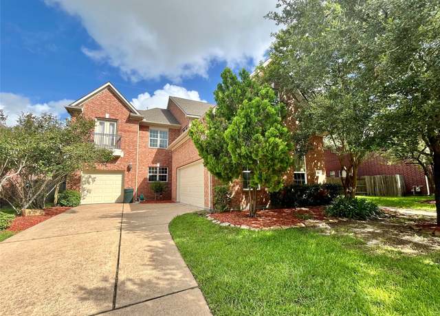 Property at 2806 Dixon Dr, Pearland, TX 77584, 5 beds, 3 baths