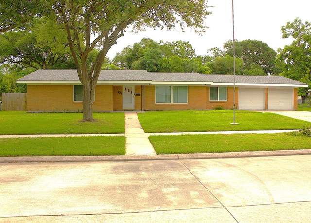 Property at 109 22nd Ave N, Texas City, TX 77590, 3 beds, 2 baths