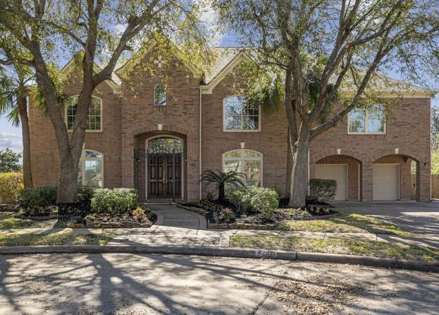 Property at 4207 Clearwater Ct, Missouri City, TX 77459, 6 beds, 6 baths