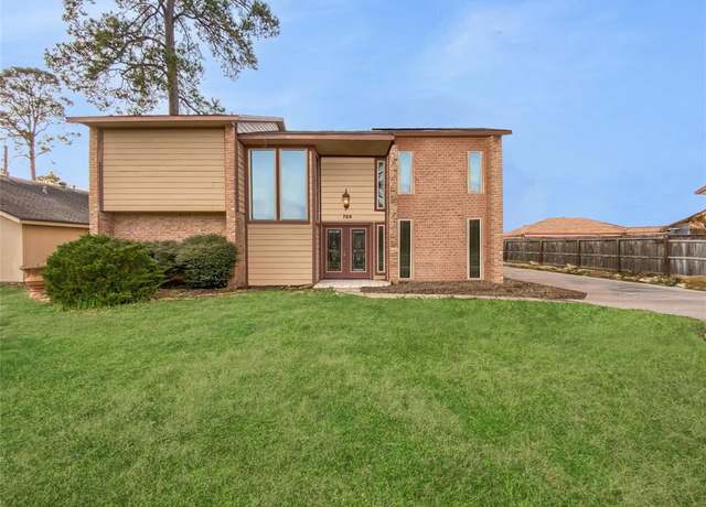 Property at 706 S Diamondhead Blvd, Crosby, TX 77532, 4 beds, 2.5 baths