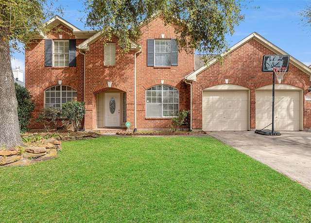 Property at 12422 Glenleigh Dr, Houston, TX 77014, 5 beds, 3.5 baths