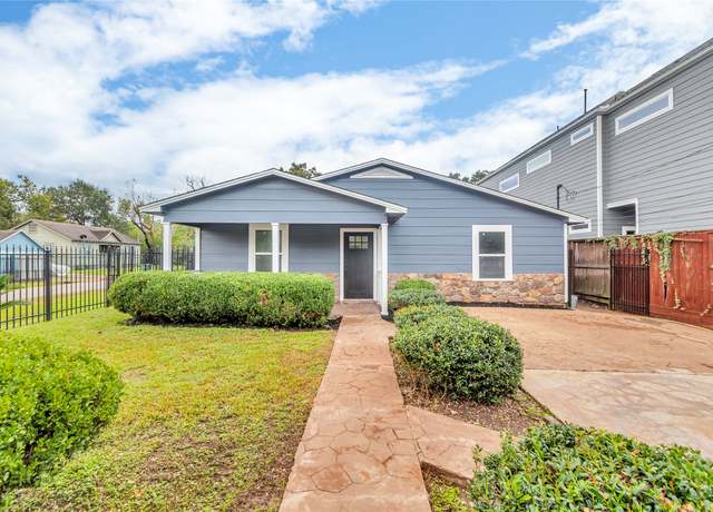 Property at 401 Fenn St, Houston, TX 77018, 3 beds, 2 baths