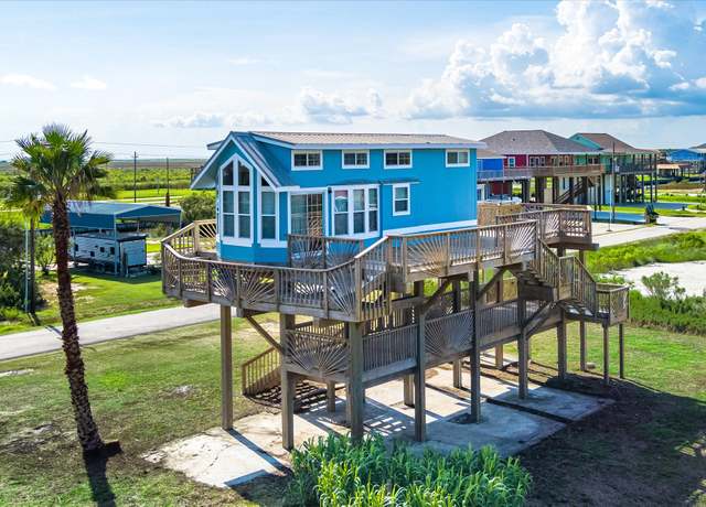 Property at 1080 Mabry St, Gilchrist, TX 77617, 1 bed, 1 bath