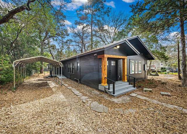 Property at 1409 20 1/2 St, Huntsville, TX 77340, 3 beds, 2 baths