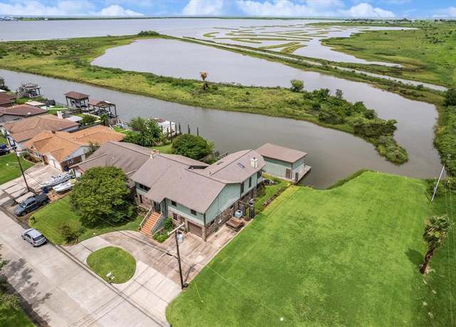 Property at 3610 17th St N, Texas City, TX 77590, 5 beds, 3 baths