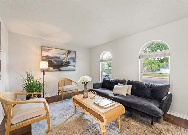 Property at 8101 Amelia Rd #106, Houston, TX 77055, 3 beds, 2.5 baths