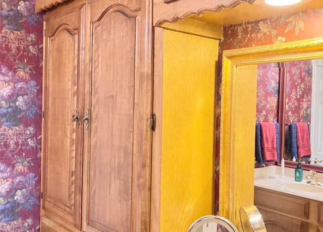 Property at 1706 23rd Ave N, Texas City, TX 77590, 4 beds, 2.5 baths