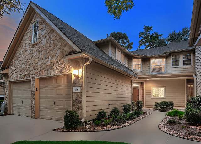 Property at 130 N Valley Oaks Cir, The Woodlands, TX 77382, 3 beds, 2.5 baths