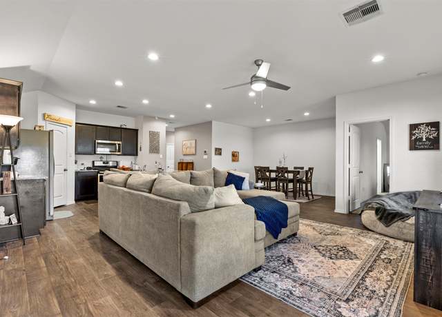 Property at 20214 Portbec Dr, New Caney, TX 77357, 4 beds, 2 baths