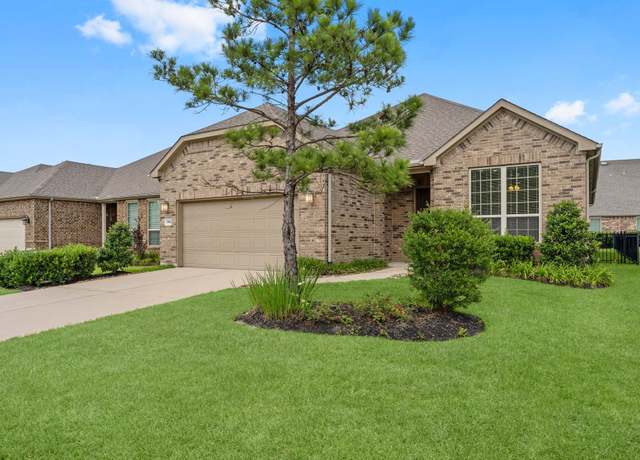 Property at 176 Chestnut Bay, The Woodlands, TX 77382, 3 beds, 2 baths