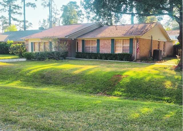 Property at 10211 Kerr Ln, Conroe, TX 77385, 4 beds, 2 baths