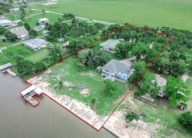 Property at 383 County Road 296, Sargent, TX 77414, 5 beds, 3.5 baths