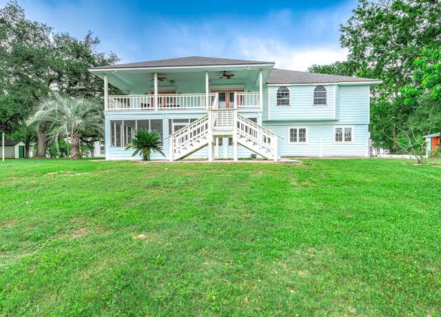 Property at 383 County Road 296, Sargent, TX 77414, 5 beds, 3.5 baths
