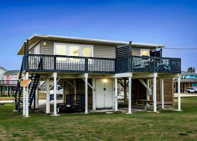 Property at 719 Seashell Dr, Surfside Beach, TX 77541, 2 beds, 1 bath