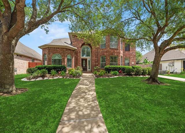 Property at 17518 Cypress Laurel St, Houston, TX 77095, 5 beds, 4.5 baths