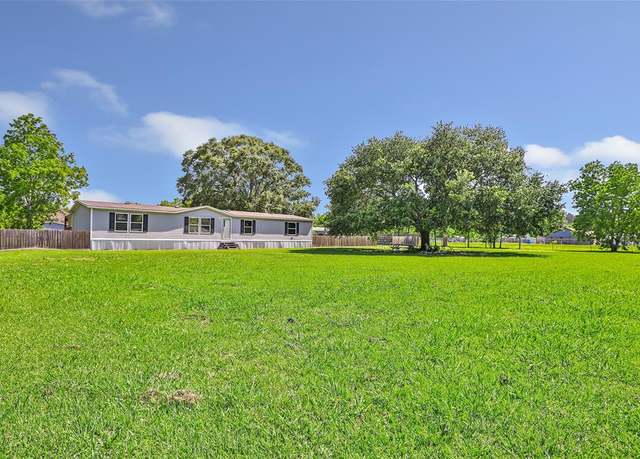 Property at 2213 Iron Ore Dr, Huffman, TX 77336, 4 beds, 2 baths