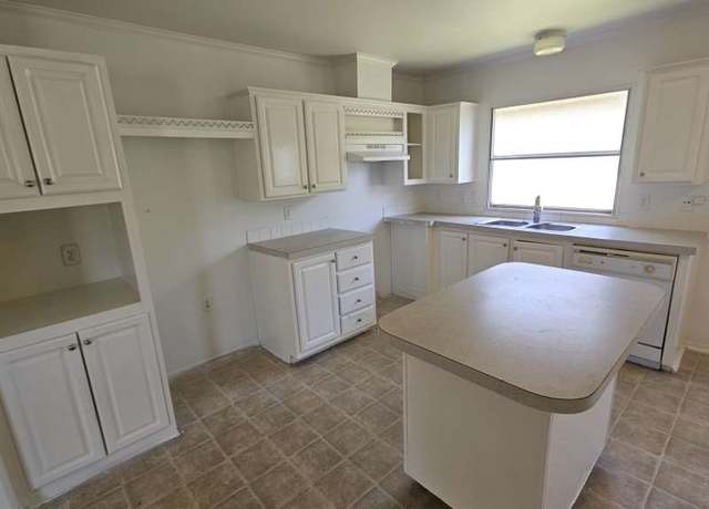 Property at 11958 Greensbrook Forest Dr, Houston, TX 77044, 3 beds, 2 baths