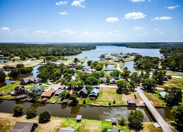 Property at 187 N Forest Dr, Huntsville, TX 77340