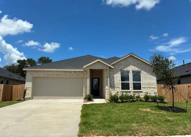 Property at 413 Robin St, Angleton, TX 77515, 4 beds, 2 baths