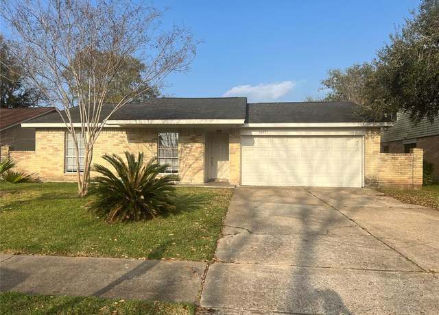 Property at 16831 Rippling Mill Dr, Sugar Land, TX 77498, 3 beds, 2 baths