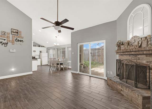 Property at 3018 Windy Royal Dr, Houston, TX 77045, 3 beds, 2 baths